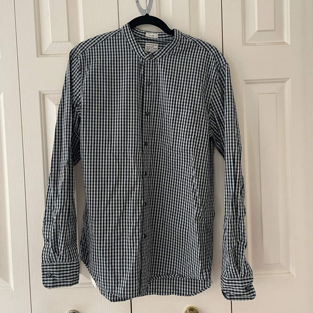 Button up dress shirt with round collar